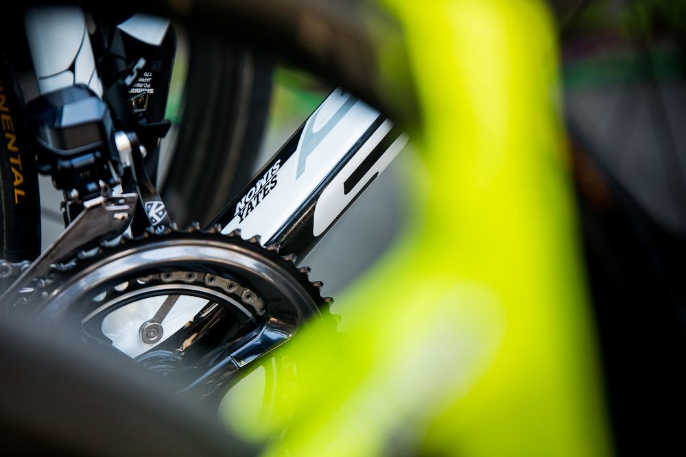 Simon's name is above the bottom bracket
