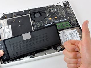 New MacBook torn to pieces - Firewire has gone, battery-life has been improved