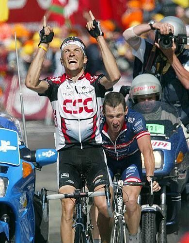 Ivan Basso ahead of Armstrong