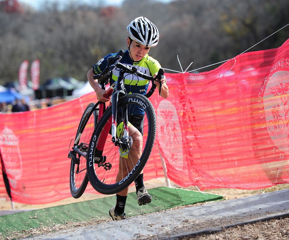 The elite women's race