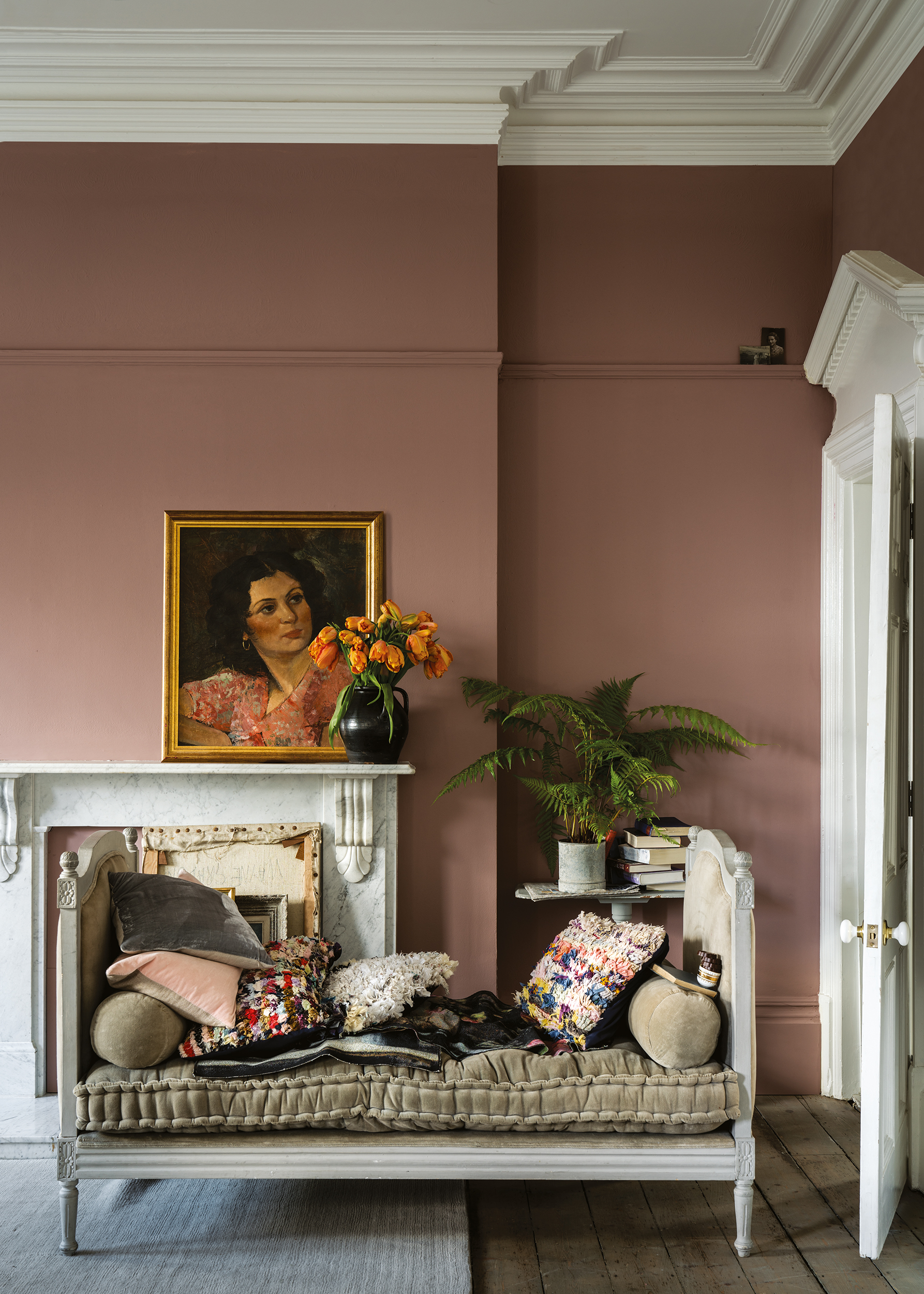 A pink living room paint color idea using Farrow & Ball's Sulking Room