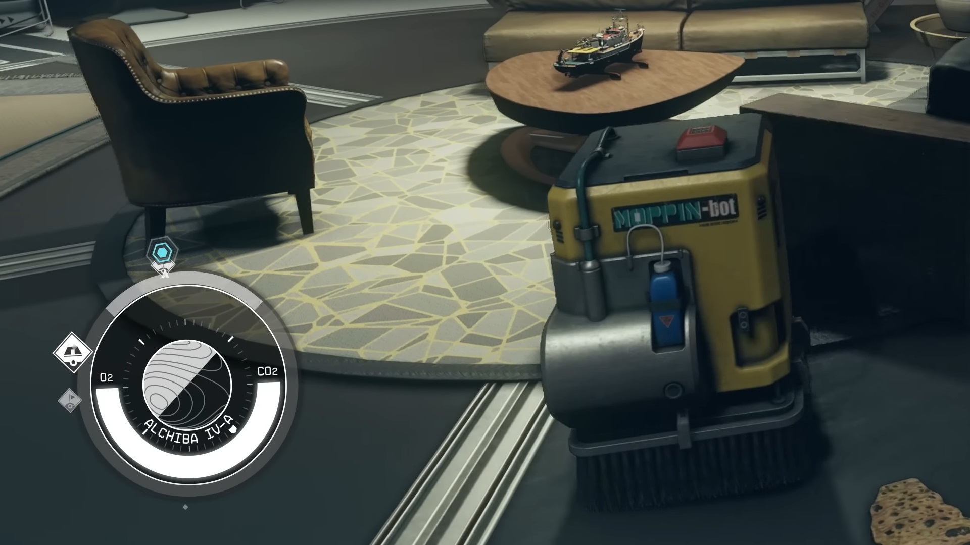 Starfield: un robot cuadrado llamado Moppin-Bot rueda alrededor de la casa de un jugador