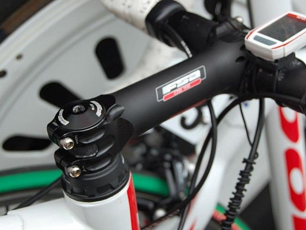Even though Look's HeadFit headset system doesn't require a compression plug, a little extra security never hurts.