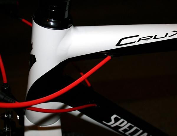 Clean internal cabling on the CruX
