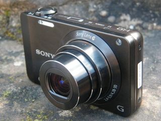 Sony cyber-shot wx10 - side view