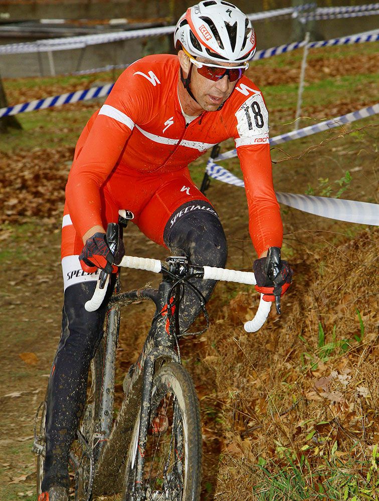 Todd Wells (Specialized Factory Racing) settles in.