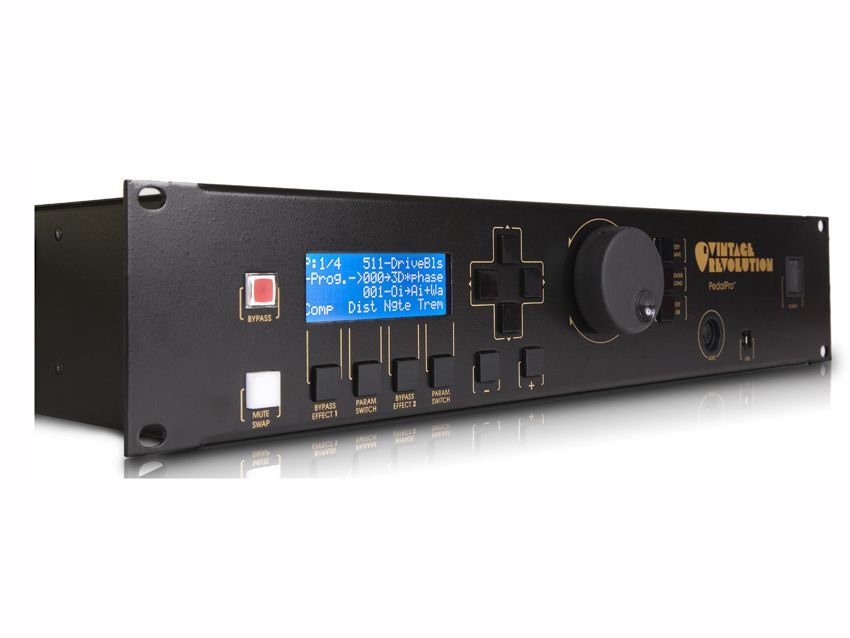 The PedalPro unit includes 14 vintage-voiced analogue effects