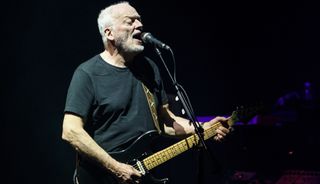 David Gilmour performs at Madison Square Garden in New York City in 2016