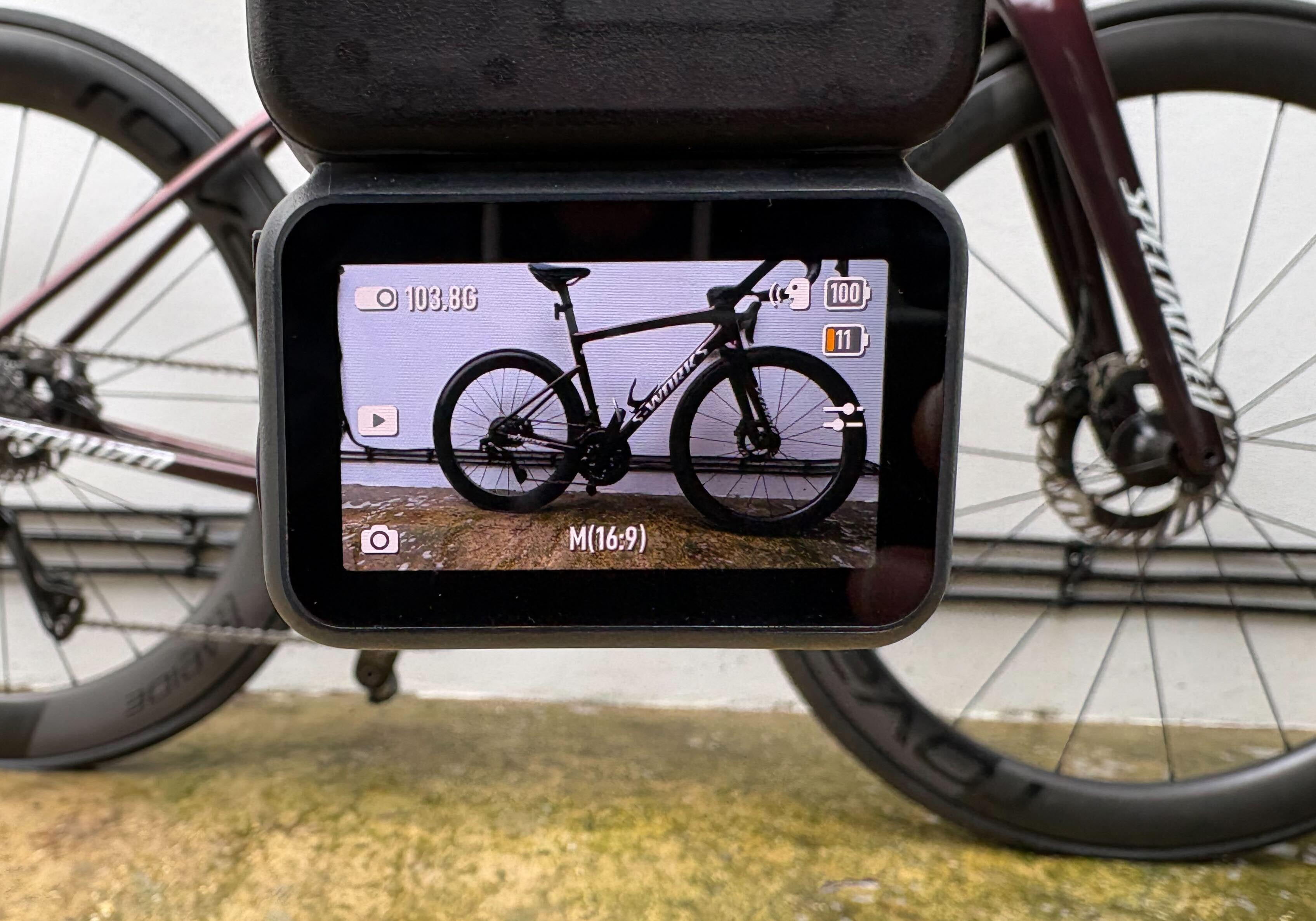 Screen on dock of DJI Osmo Nano