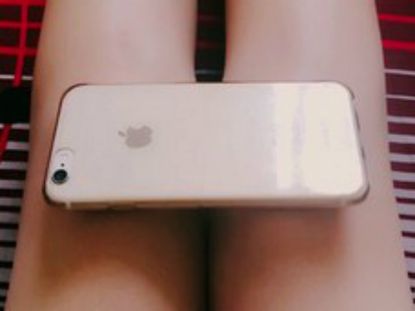 iphone-knees