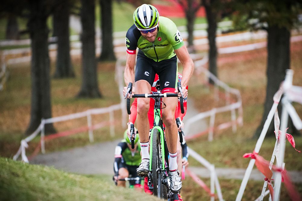The elite men's race at Kings CX After Dark