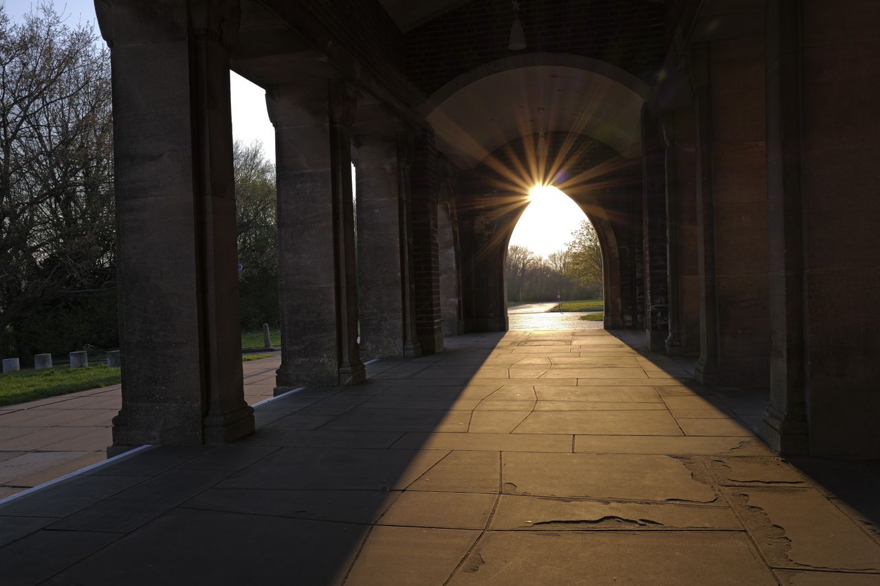 Leica Q3 sample photos &ndash; setting sun through the arches of a cathedral