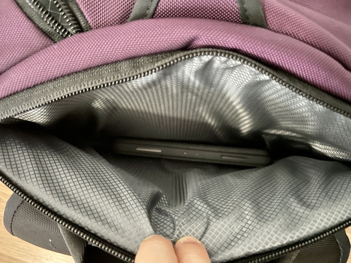 Tom Bihn Techonaut 30 Aubergine Device Compartment