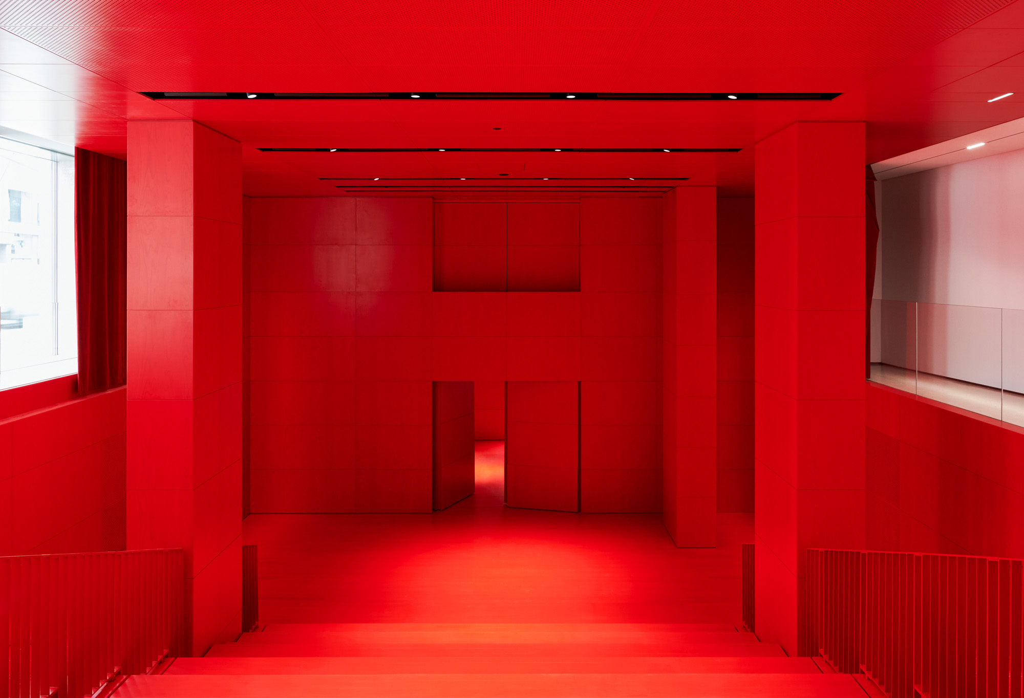 Fondation Cartier pour l&amp;rsquo;art contemporain interiors and installation views