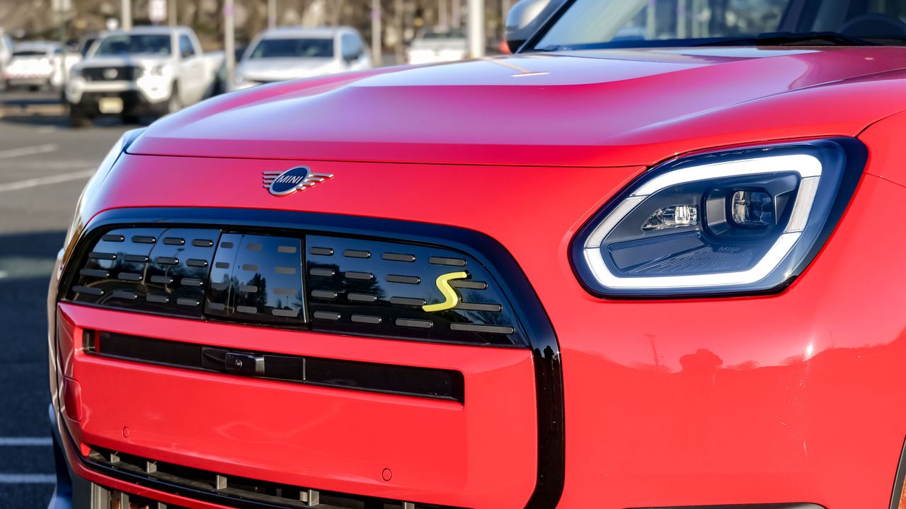 2025 Mini Cooper Countryman SE All4 review.