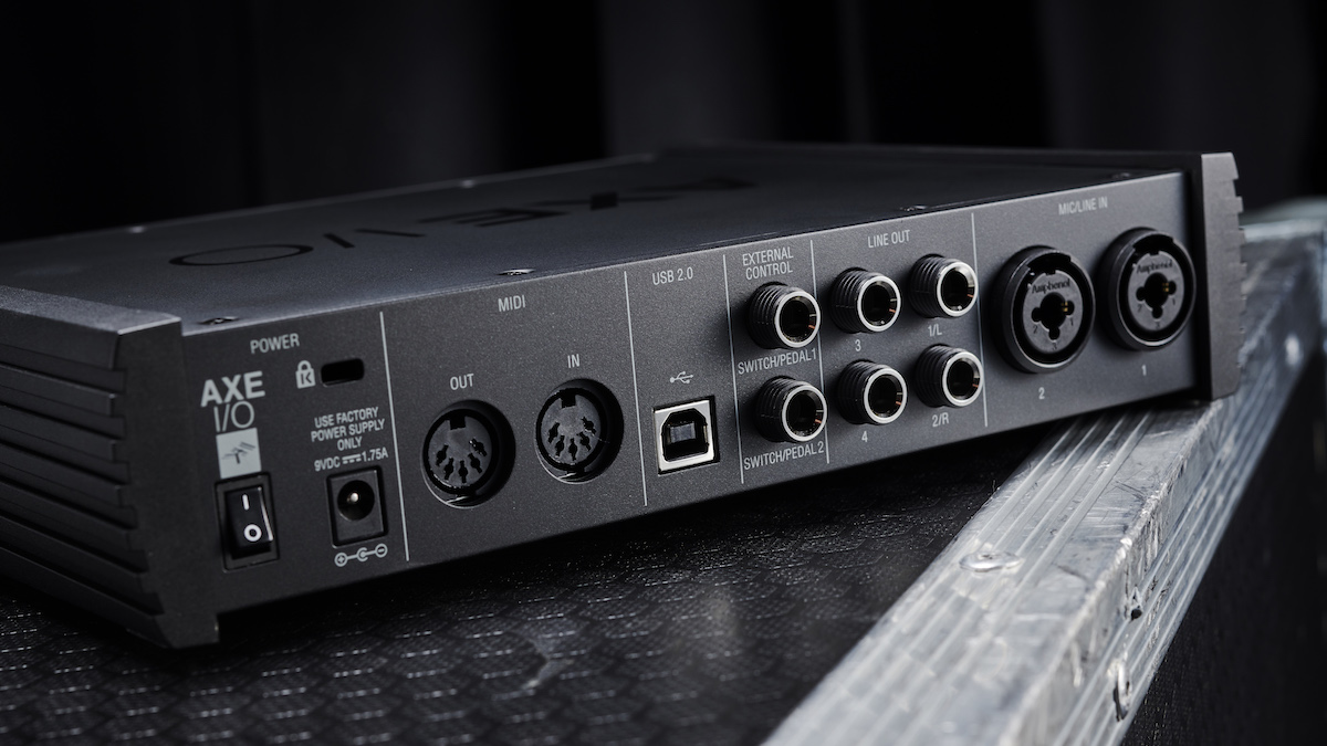 How to choose an audio interface: Back view of IK Multimedia X I/O focusing on the connection