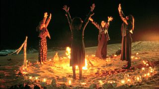 A coven circle is formed in 'The Craft'