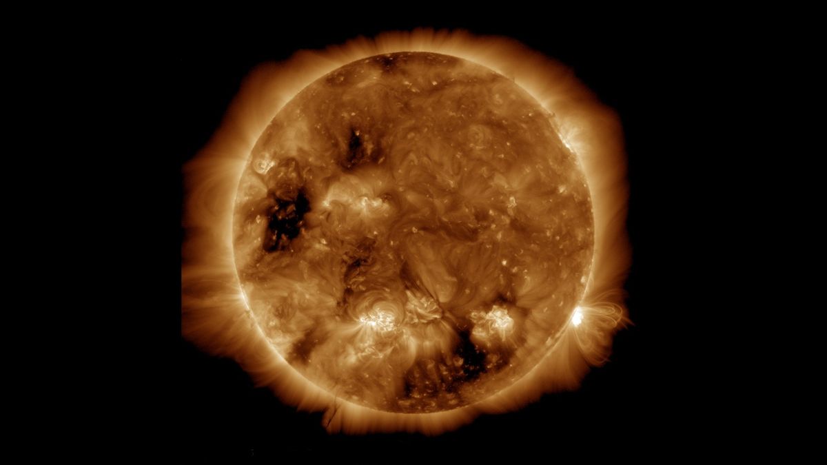 Drie zonnevlammen produceren radioverduistering en oogverblindende aurorae