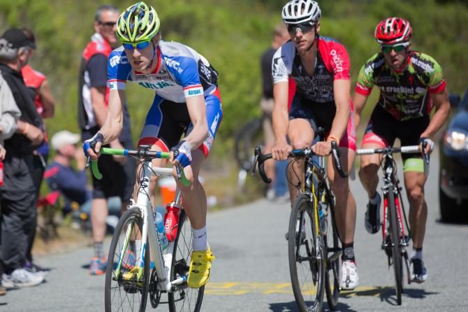 Zach Noonan (D3Devo p/b Airgas) leads the early breakaway up through the feed zone.