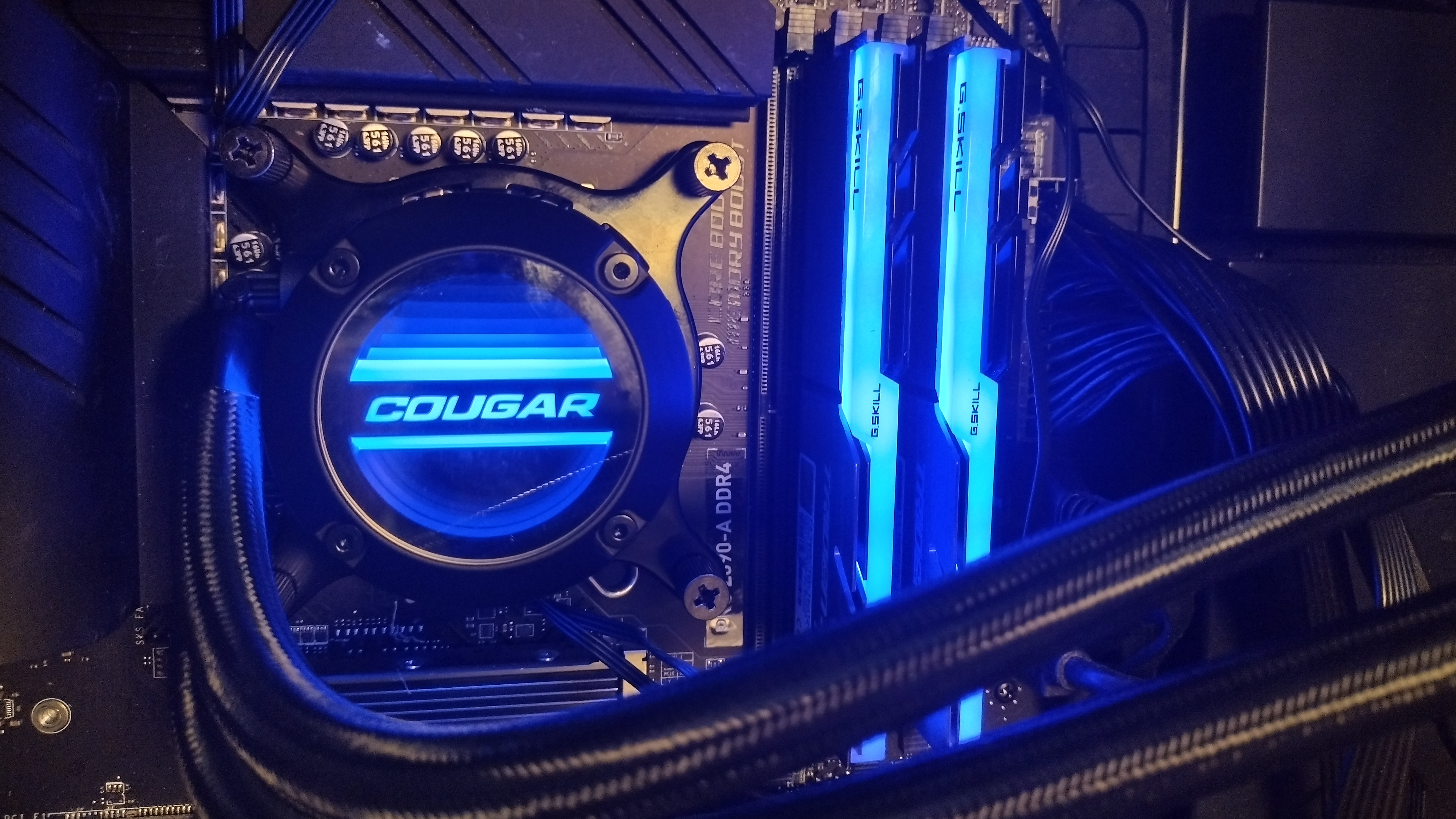 Water Cooler Cougar Poseidon GT 360, ARGB