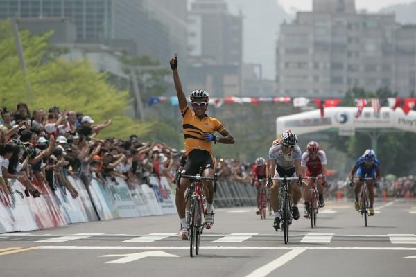 Rizuan Zainal (Malaysia National Team) wins the stage