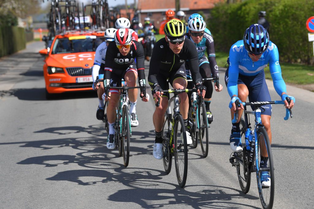 The breakaway in the men's Dwars door Vlaanderen
