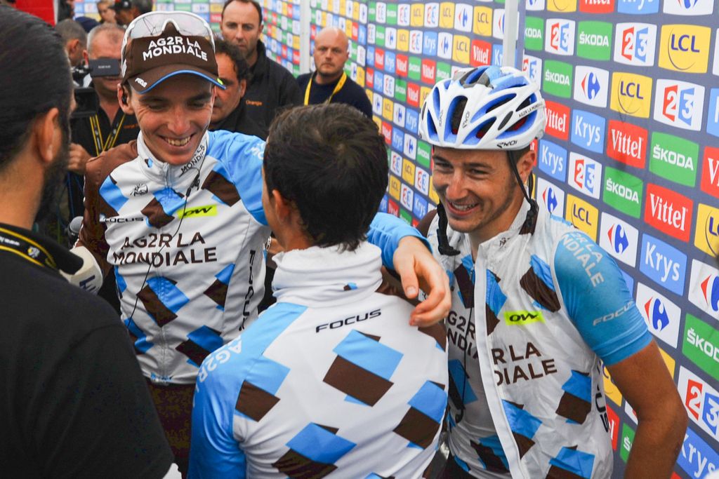 Roman Bardet (AG2r-La Mondiale) in the mix zone with teammates Alexis Gougeard and Alexis Vuillermoz