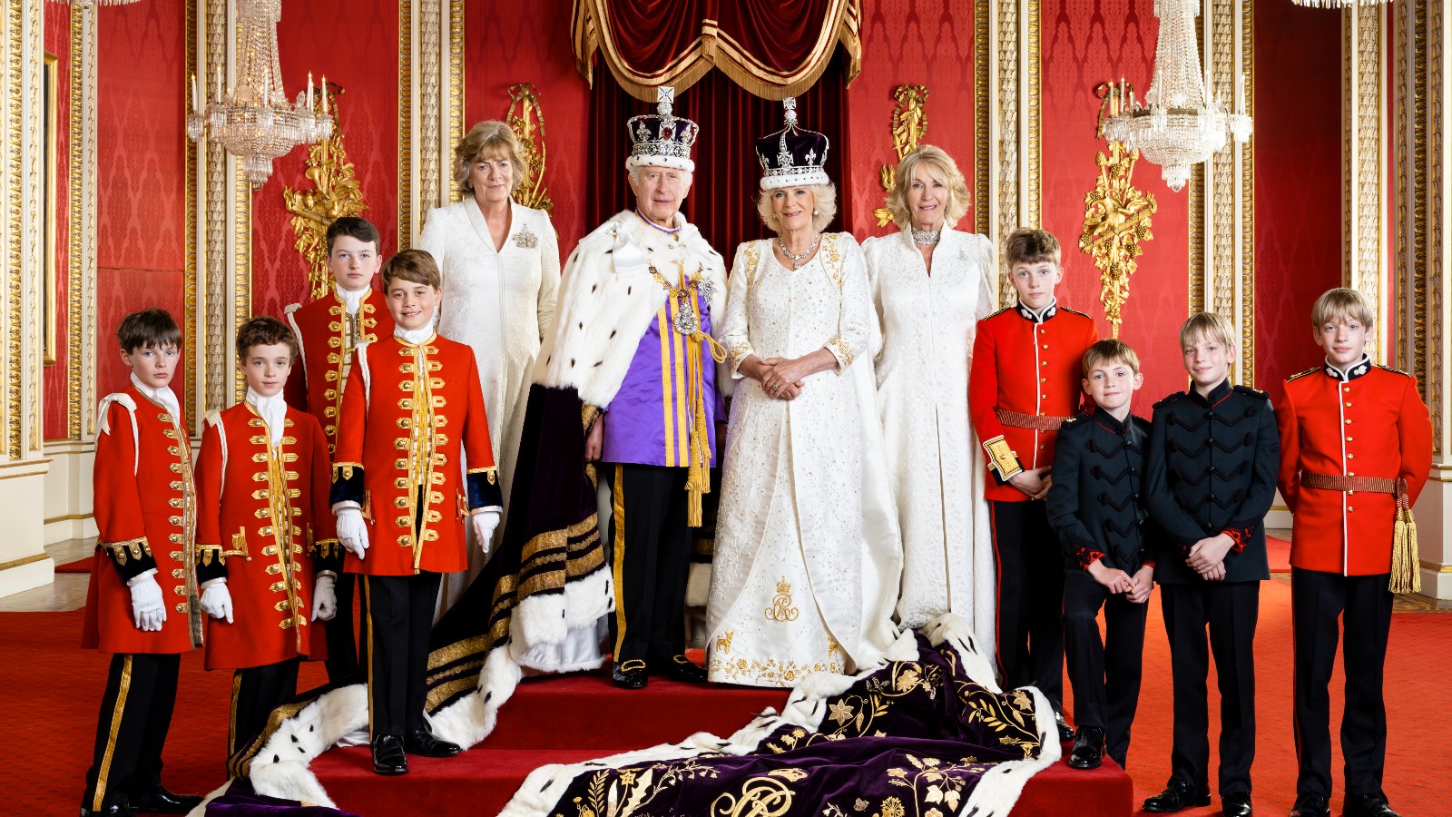 Royal Family Release Two Spectacular New Photos From Royal Family Release Two Spectacular New Photos From
