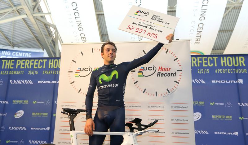 Alex Dowsett set a new hour record of 52.937 kilometres