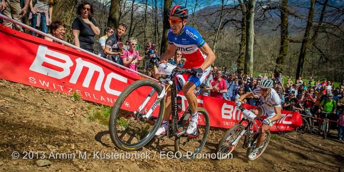 Julien Absalon (BMC) sets the pace ahead of Nino Schurter (Scott Swisspower)