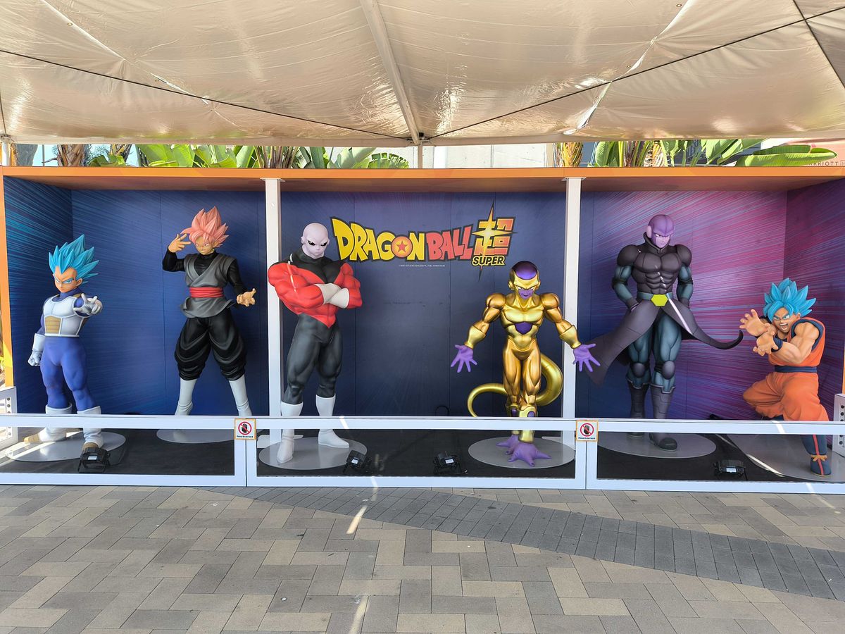 Life-size Dragon Ball Z figures