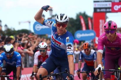 Tim Merlier wins stage 18 of the 2024 Giro d'Italia