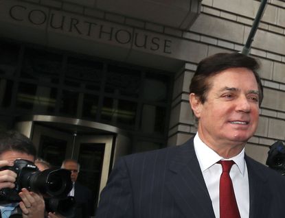 Paul Manafort at the courthouse