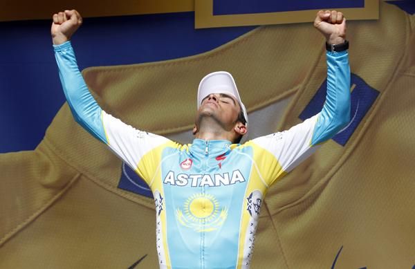 Alberto Contador (Astana) releases three weeks of tension
