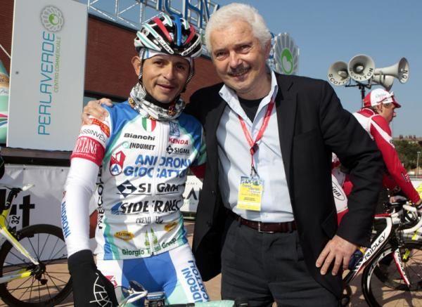 Gianni Savio (left) and Jose Rujano at the start