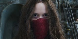 Hera Hilmar as Hester Shaw with her face covered in Mortal Engines