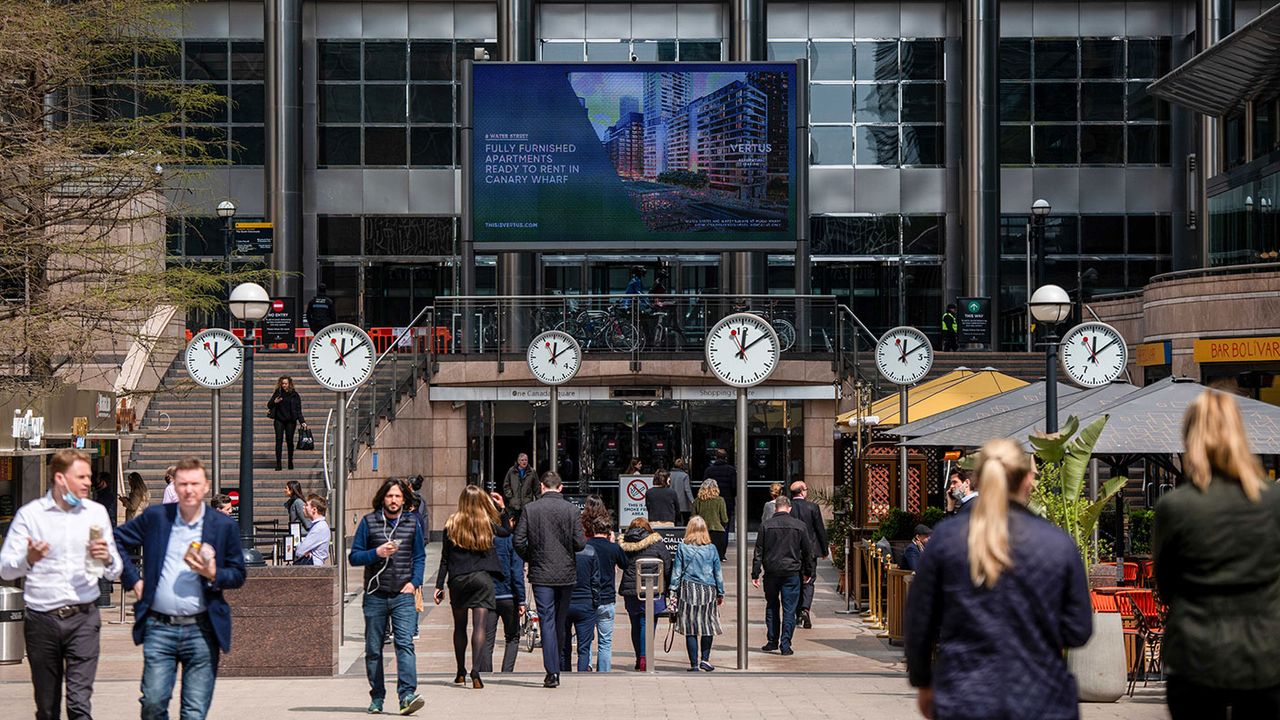 People at Canary Wharf