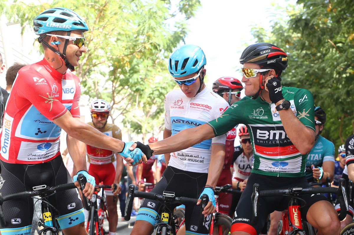 A friendly start to the final day of racing in Oman