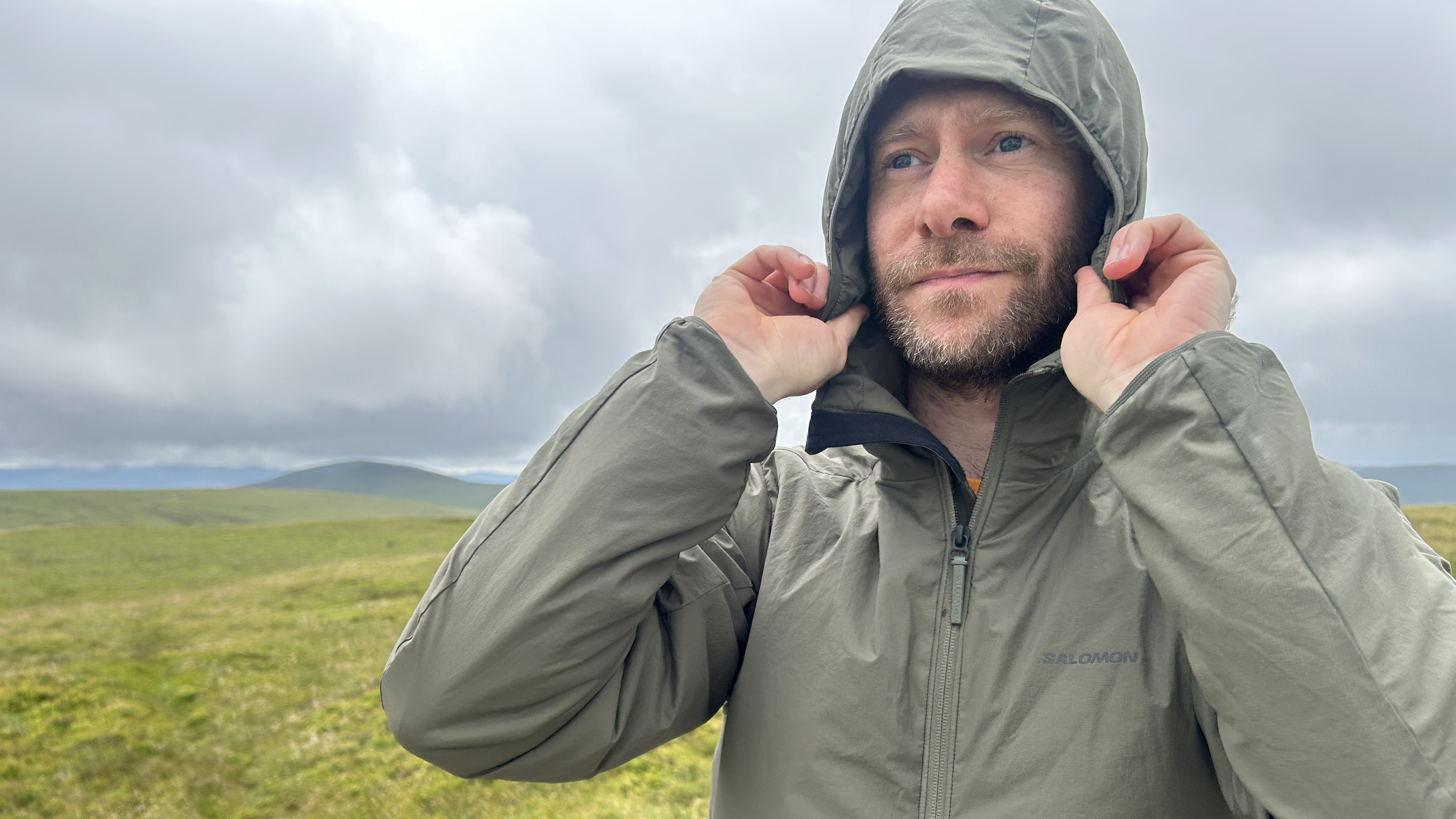 Fending off the rain in the Salomon Mountain Flex Jacket