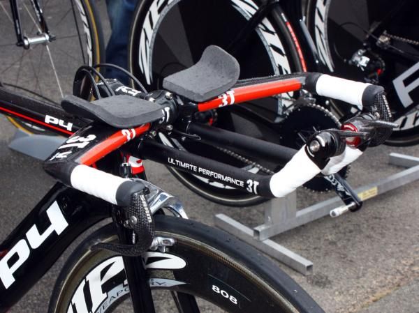 3T has revised the molds on its aero bars to make them UCI-compliant.