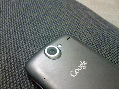 iPhone v nexus one