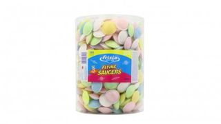 8 500 flying saucers