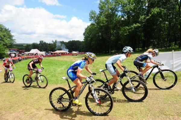 Willow Koerber (Subaru-Trek) making a move to the front.