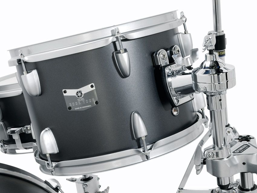 The toms excel in mid to low tunings where tonal saturation is at its fullest.