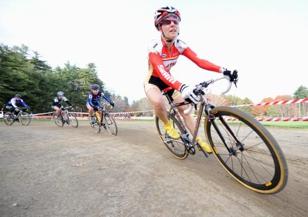 Maureen Bruno-Roy (Bob&rsquo;s Red Mill p/b Seven Cycles) handles a bend.