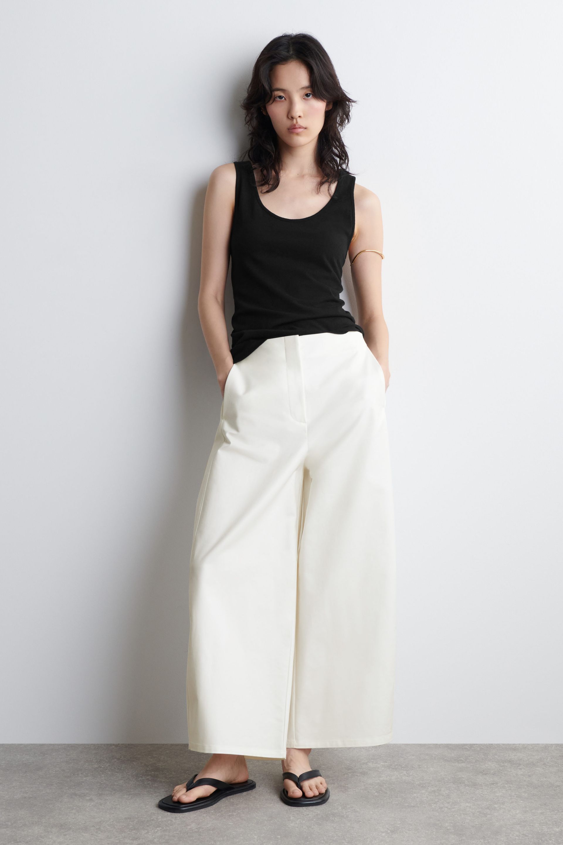 Cropped Barrel-Leg Cotton Pants