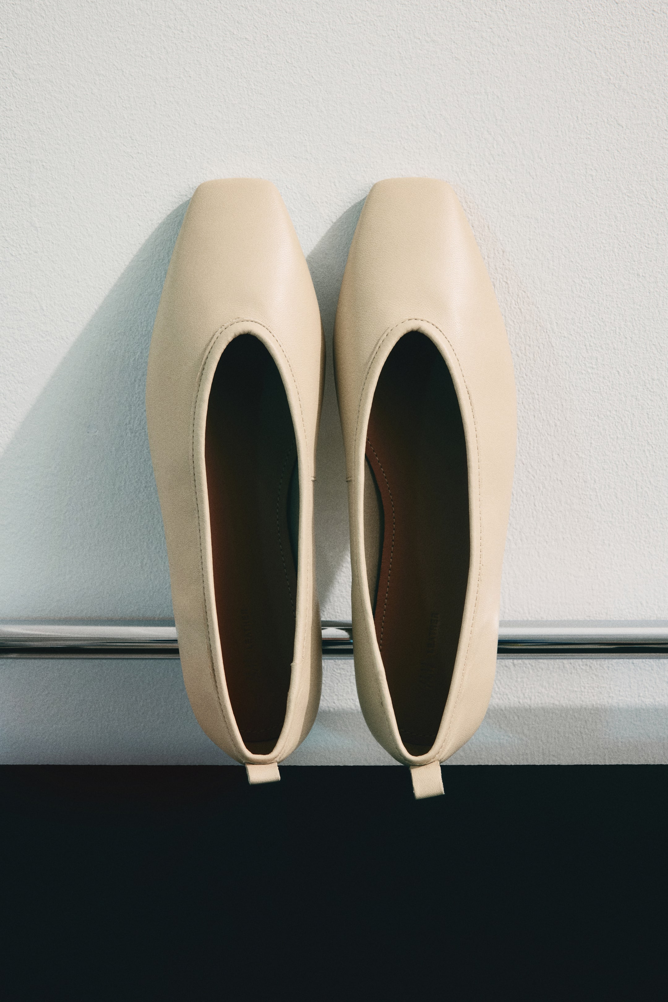 Leather Ballet Flats - Beige