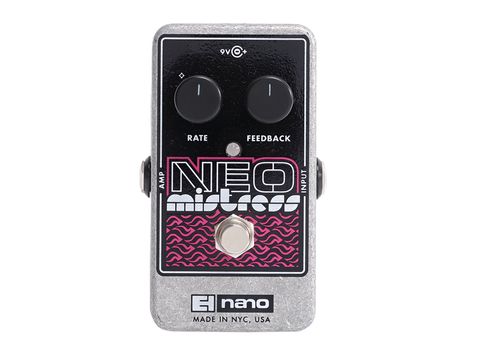 Despite its small size, the Neo Mistress is a versatile flanger.