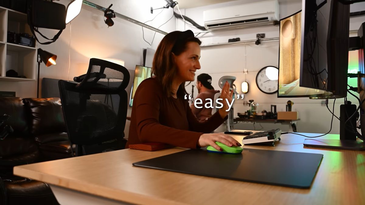 Motorized aim assist system uses a moving mousepad for laser-accurate headshots — a cannibalized GRBL drawing system and computer vision software deliver perfect shots