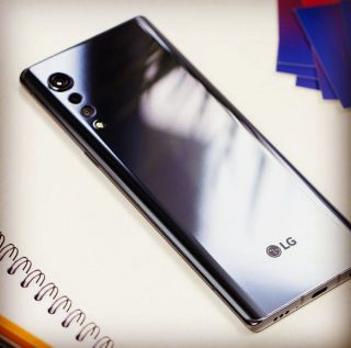 LG Velvet Dual screen